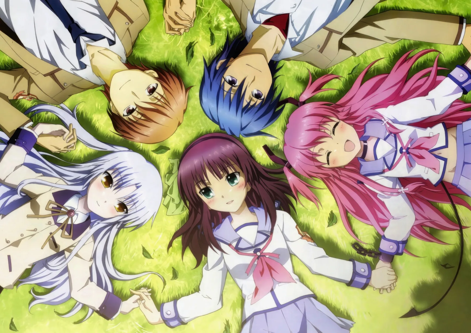 Angel Beats Chicas en el Pasto