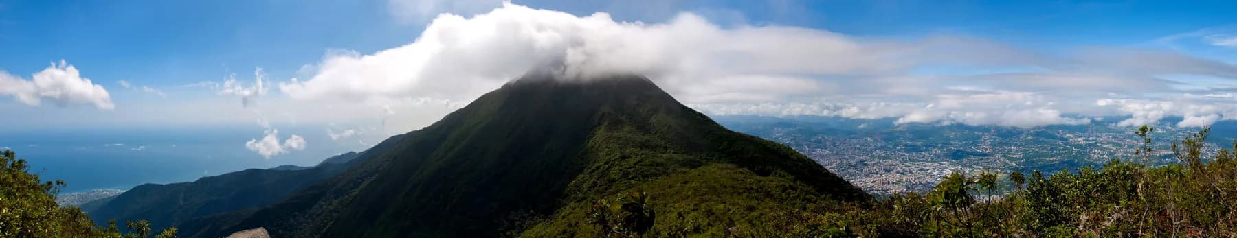 El Avila Panoramica hacia el Mar Caribe