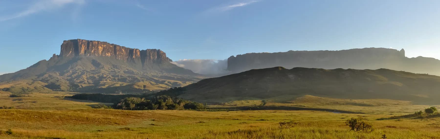 Roraima y Kukenan al Amanecer