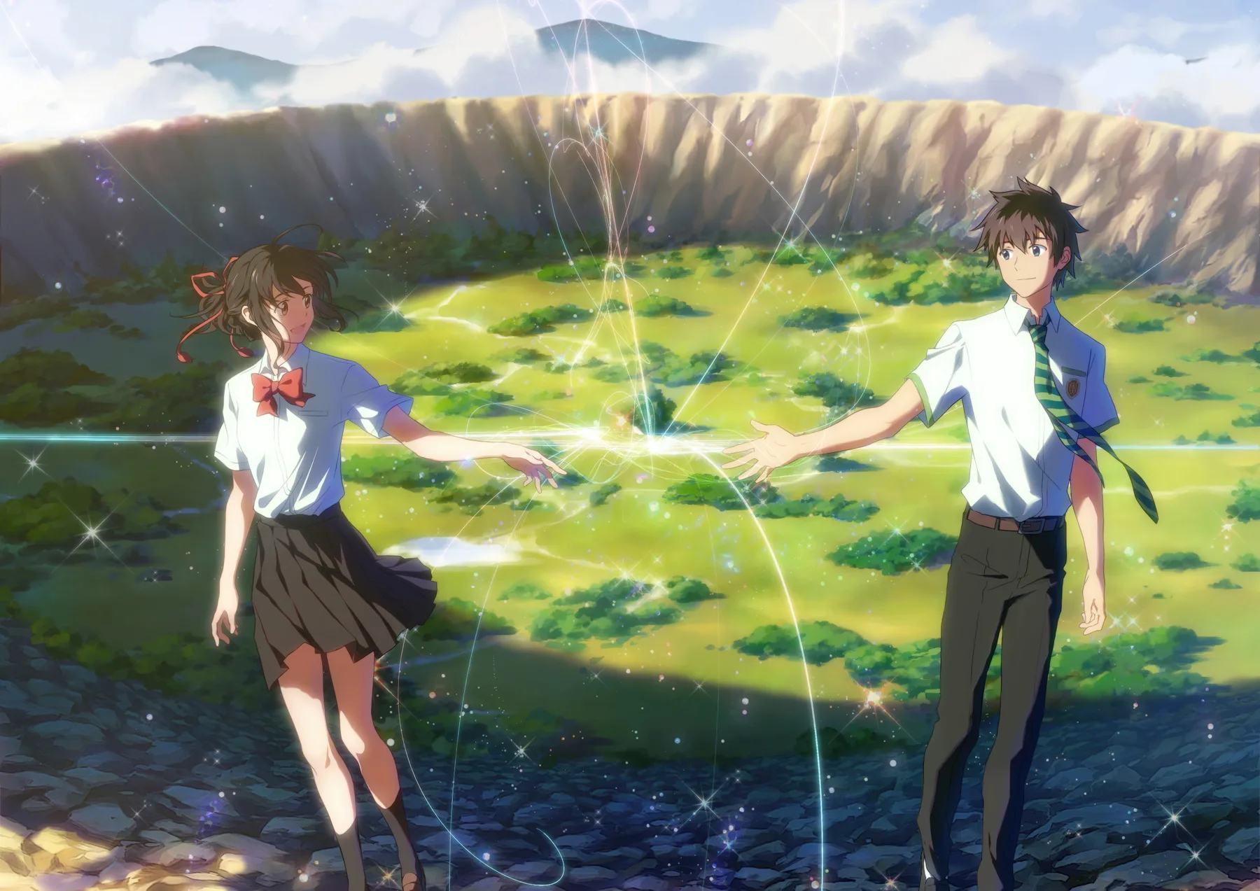 Taki y Mitsuha uniendo manos en el crater